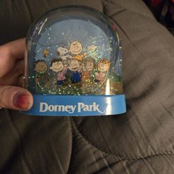 Charlie Brown Snowglobe
