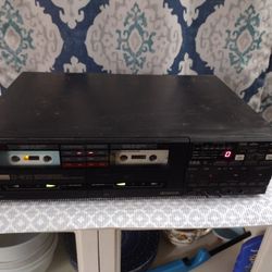 Sansui Cassette Player.. Call only 