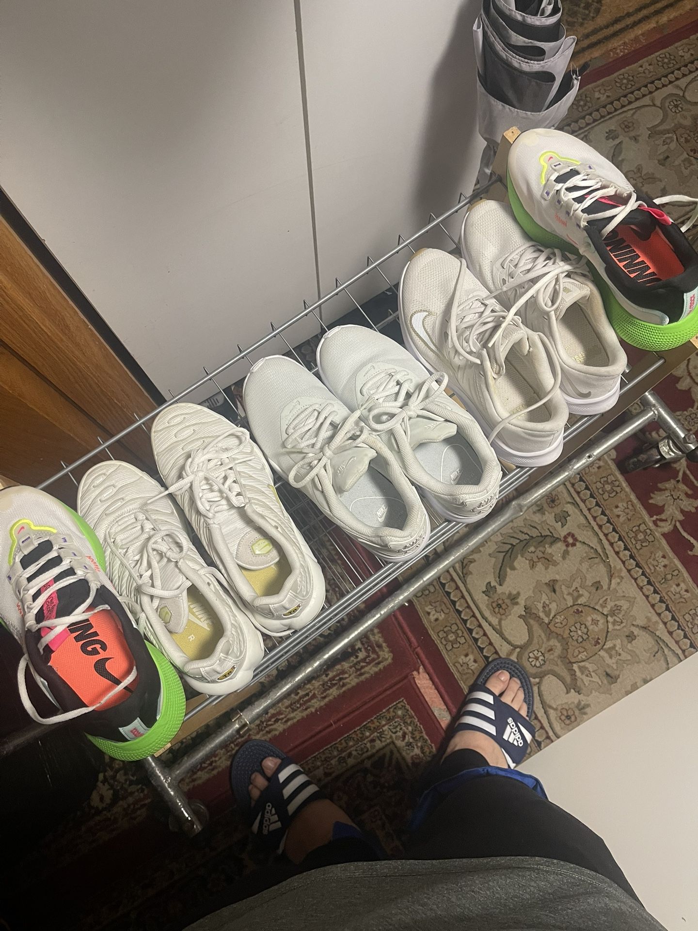 4 Nike Womens Shoes Size 5