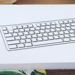NEW  Wireless Keyboard and Mouse https://offerup.com/redirect/?o=Q28uYm8=