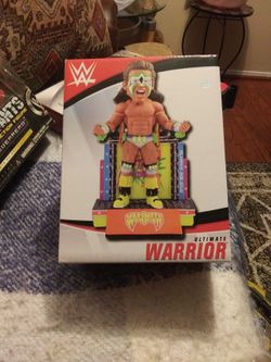 LEGEND ULTIMATE WARRIOR NEW IN BOX BOBBLEHEAD WWE WRESTLEING FOREVER COLLECTION COLLECTABLES MADE BY FOCO FIGURE