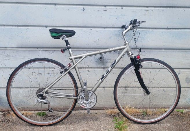 GT COMMUTER BIKE