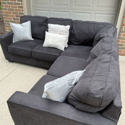 Free Delivery Gray Sectional Couch