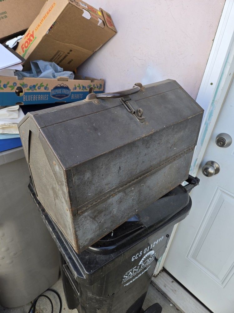 VINTAGE Metal Tool Box