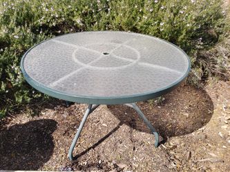 Nice Patio Table 