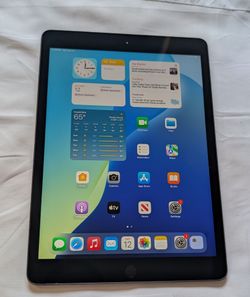 Nice APPLE iPad 7 10.2 inch 32GB WIFI TABLET