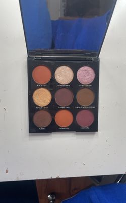 Morphe eyeshadow palette