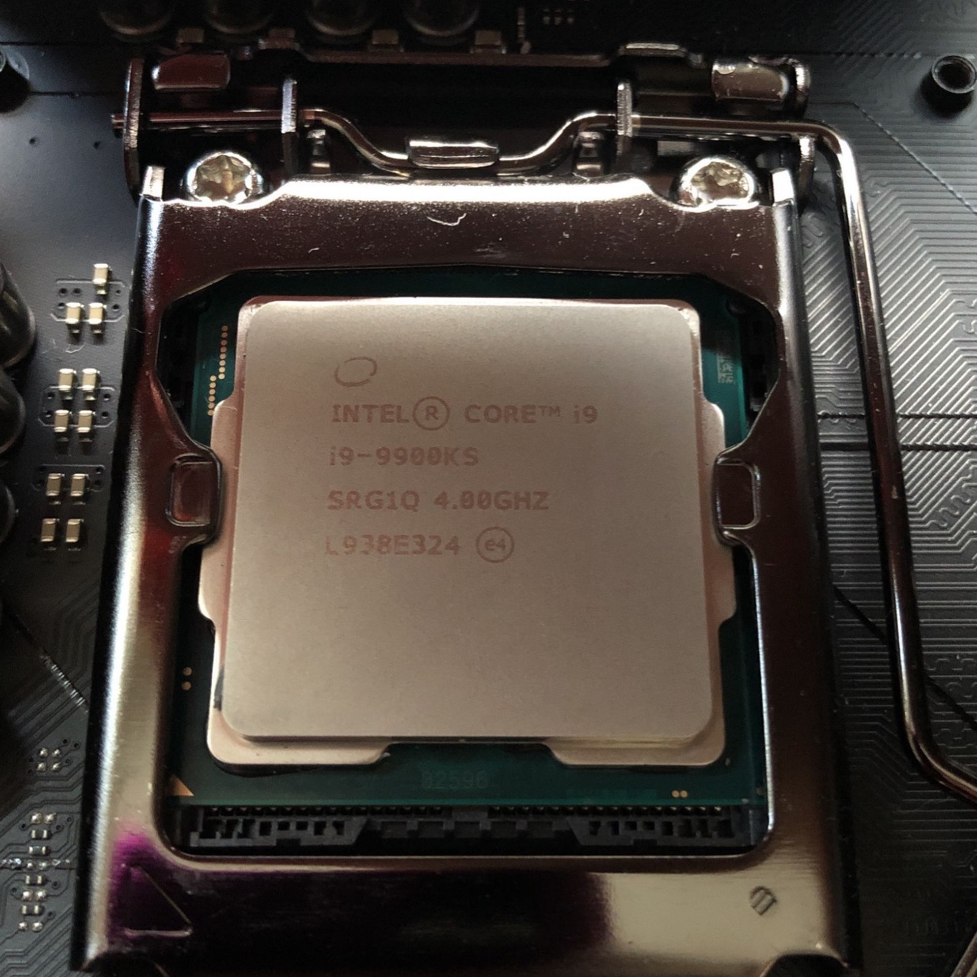 Intel Core i9-9900KS Rare CPU (Never Overclocked)