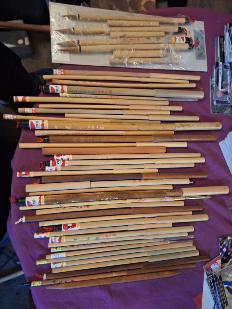 70 Japanese and Chinese Calligraphy Paint Brushes