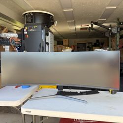 Samsung G49 Curved Monitor