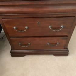 Bedroom set no head board