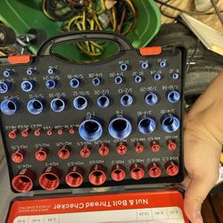 Nut and bolt threat checker