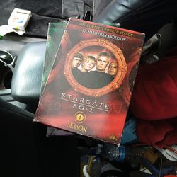 Stargate Complete Seasons 2, 3,4,5. DVD S 