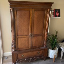 Armoir Vintage Furniture 
