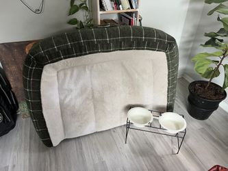 XL Dog Bed & Raised Bowls