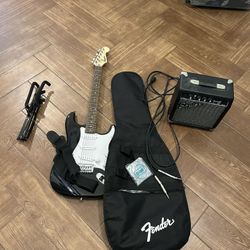Squier Sonic Strato Electric Guitar Pack With Fender Frontman 10G Amp Black