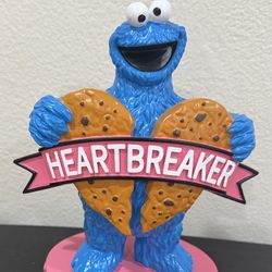 Sesame street Cookie Monster heartbreaker valentine figurine