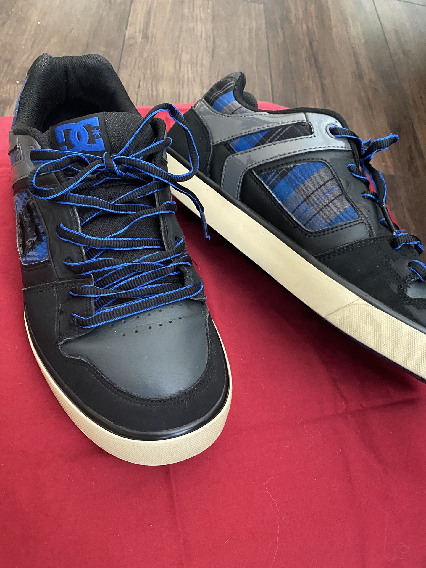 DC Skateboard Shoes Size 11 Pure XE Blue/Black Royal Plaid Men’s 301722