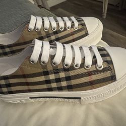 size 37 or 7