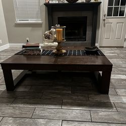 Rectangle cocktail table and square end table set