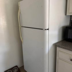 Kenmore Refrigerator 