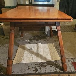 COLONIAL DINING TABLE 30 X 40