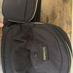 Tush baby carrier