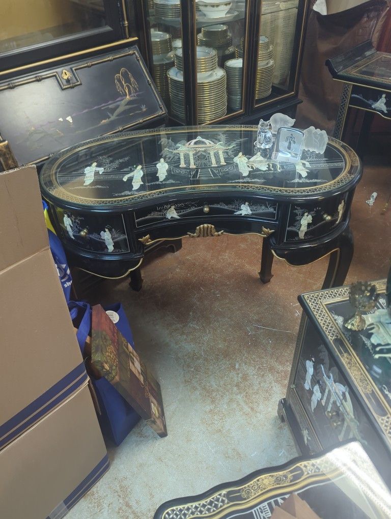 Asian Mother Of Pearl Small Desk/Makeup