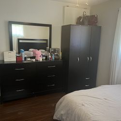 Bedroom Set For Sale