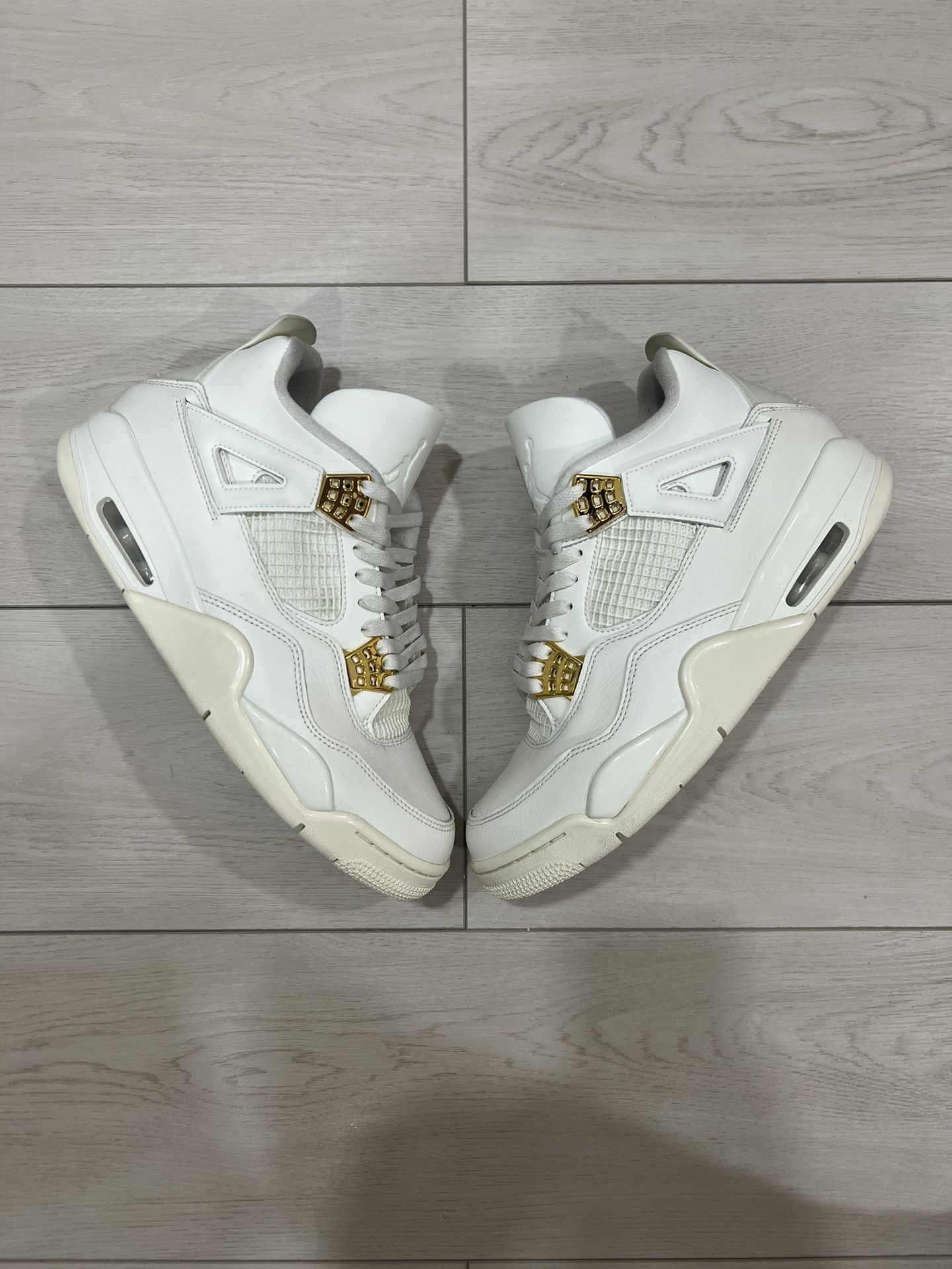 Jordan 4 ‘Metallic Gold’
