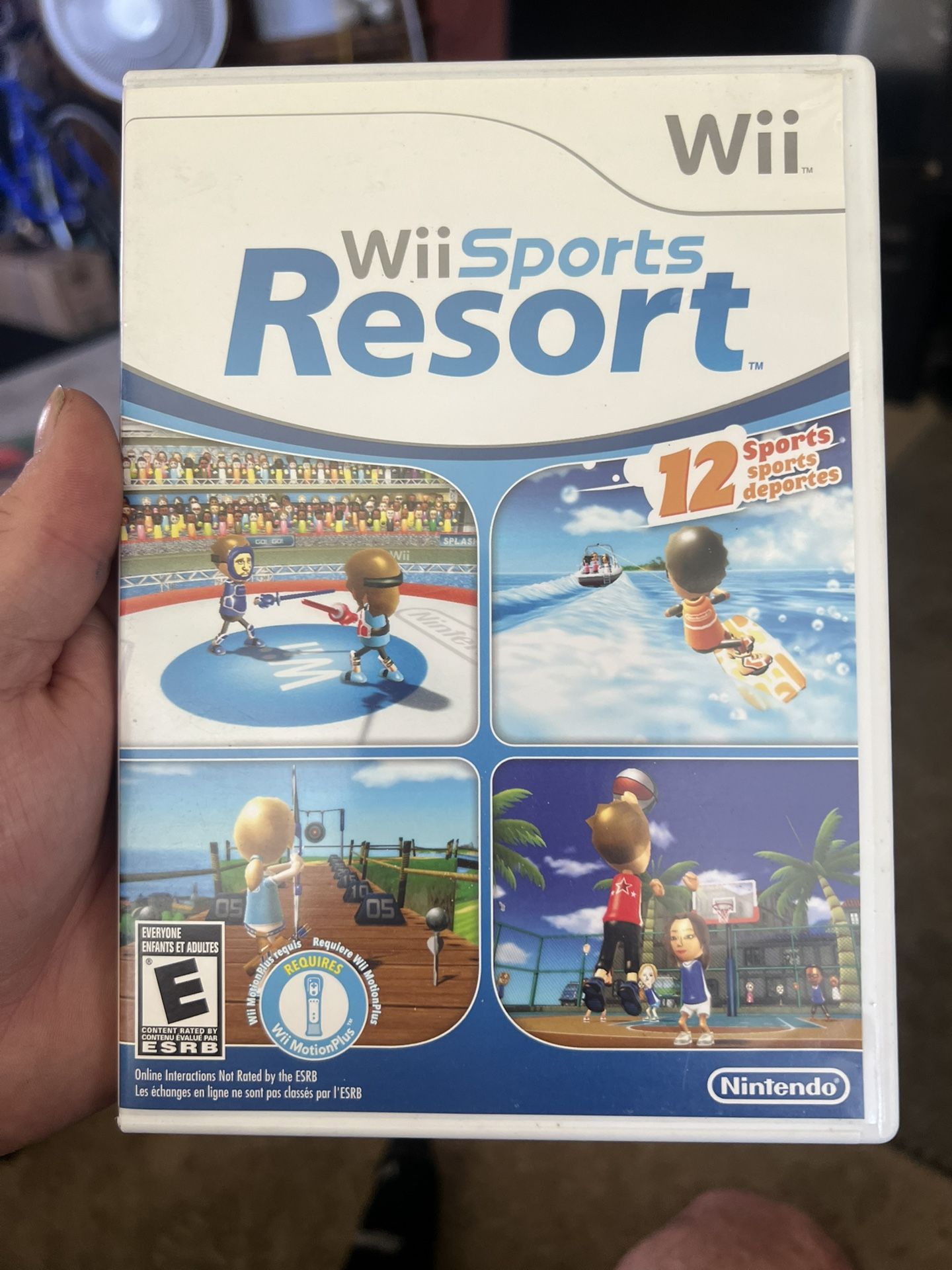 Wii Sports Resort (Nintendo Wii, 2009) with disc manual case Tested & working excellent condition