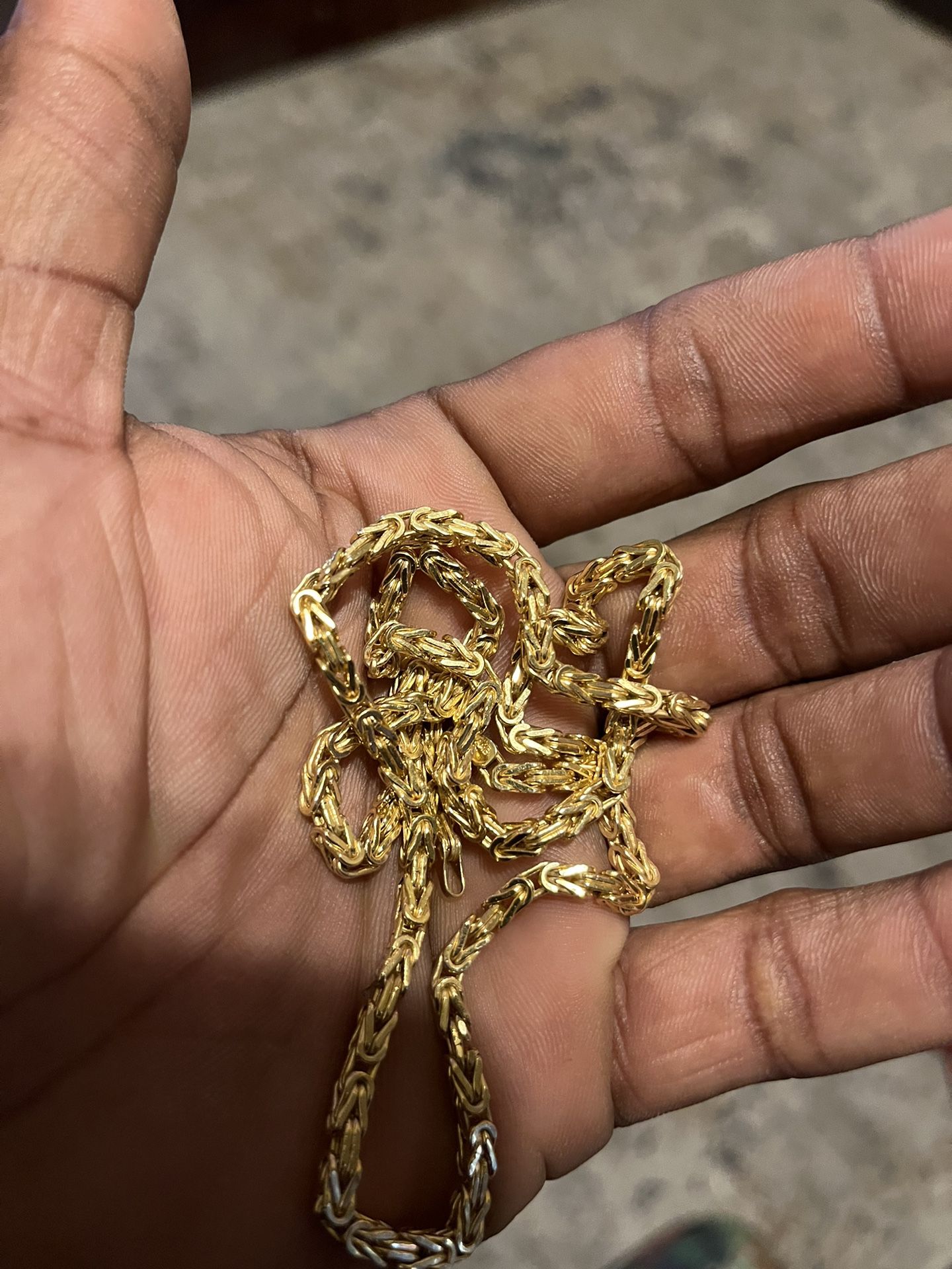 Selling 10k Gold Necklace