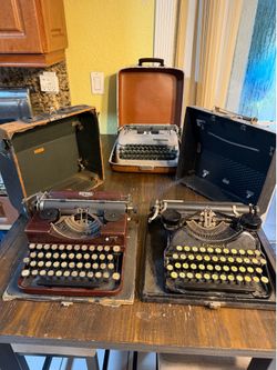 Typewriters vintage from the 1930s and 1950s (working)