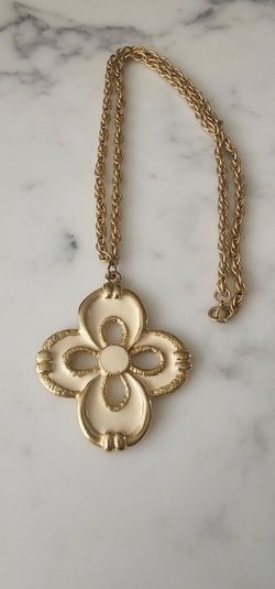 Vintage 70s Cream Enamel Flower Statement Necklace - Big 2.5" Pendant & 24" Chain