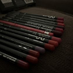 14 lipliners 