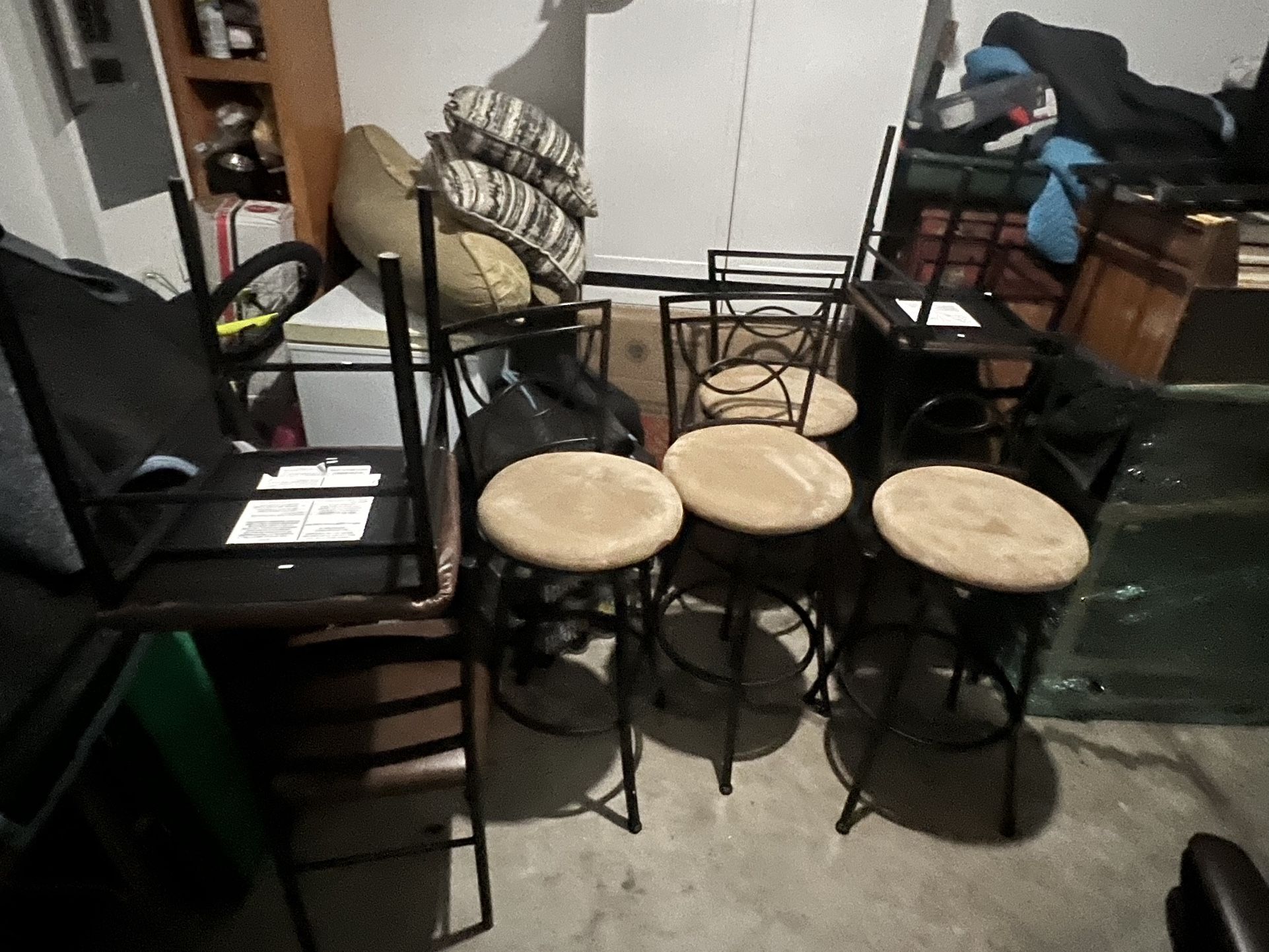 !!!!AVAILABLE NOW FOUR BARSTOOLS!!!!!
