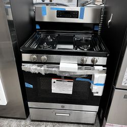 GE FREESTANDING 30” GAS STOVE