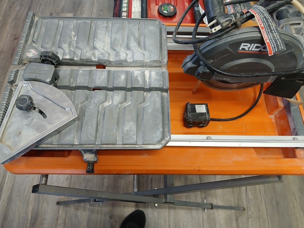 RIDGID Wet Tile Saw