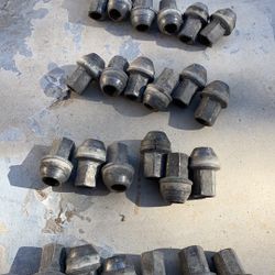 OEM F-150 Set Of Lug Nuts-Good Condition