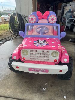 Disney Minnie Mouse Power Wheels Ride-On Jeep