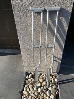 Crutches 