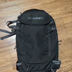 Almost New Dakine Heli Pro 24