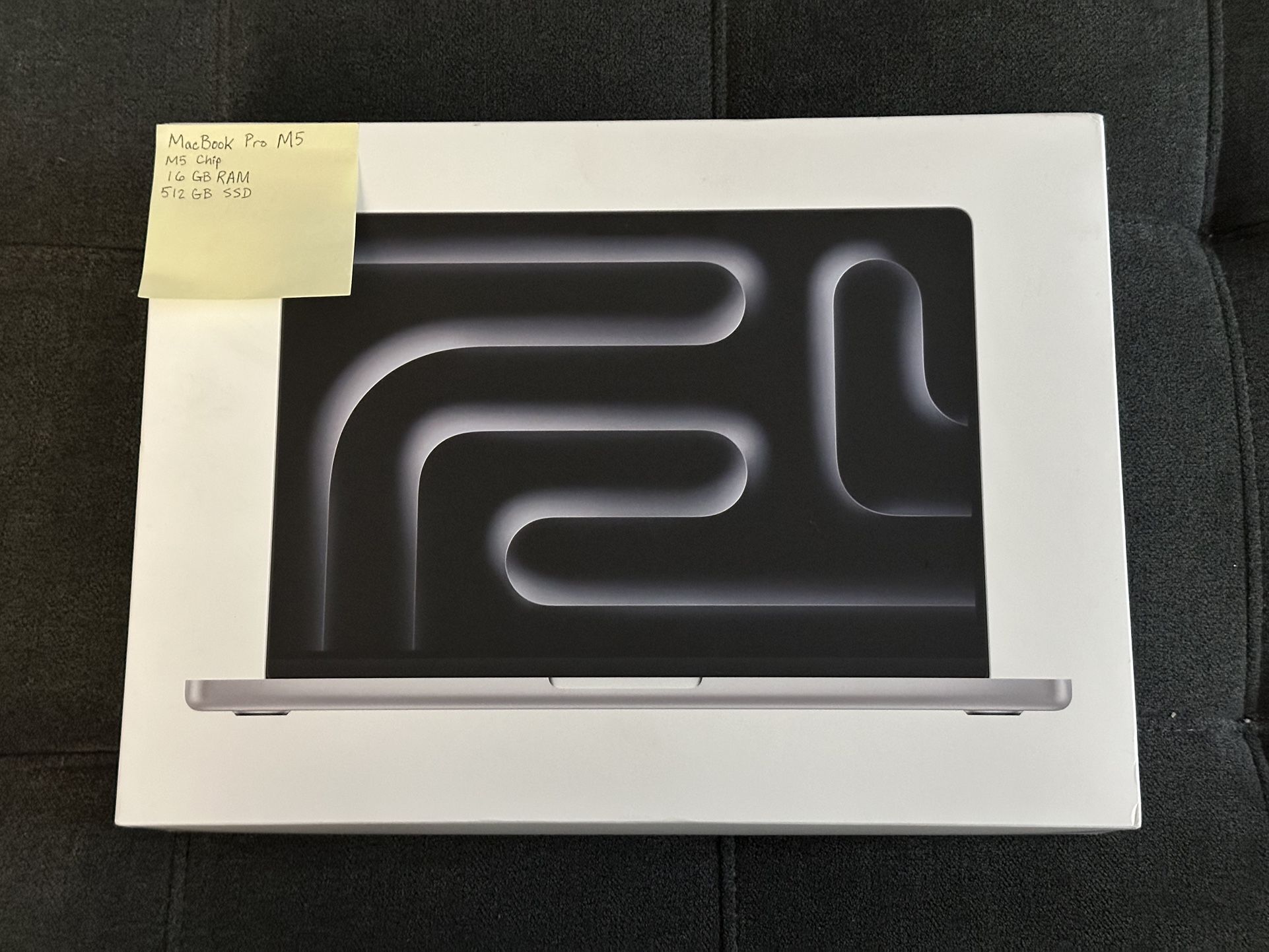 New Apple MacBook Pro 14” M5 Chip 512GB 16GB RAM Silver