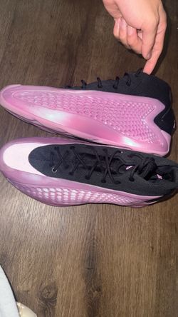 Size 10.5 men’s Anthony Edward’s