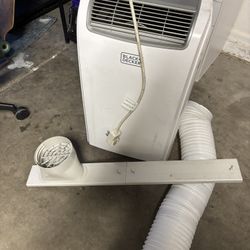 Black + Decker Window A/C Unit