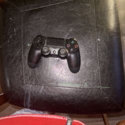 PS4 Controller