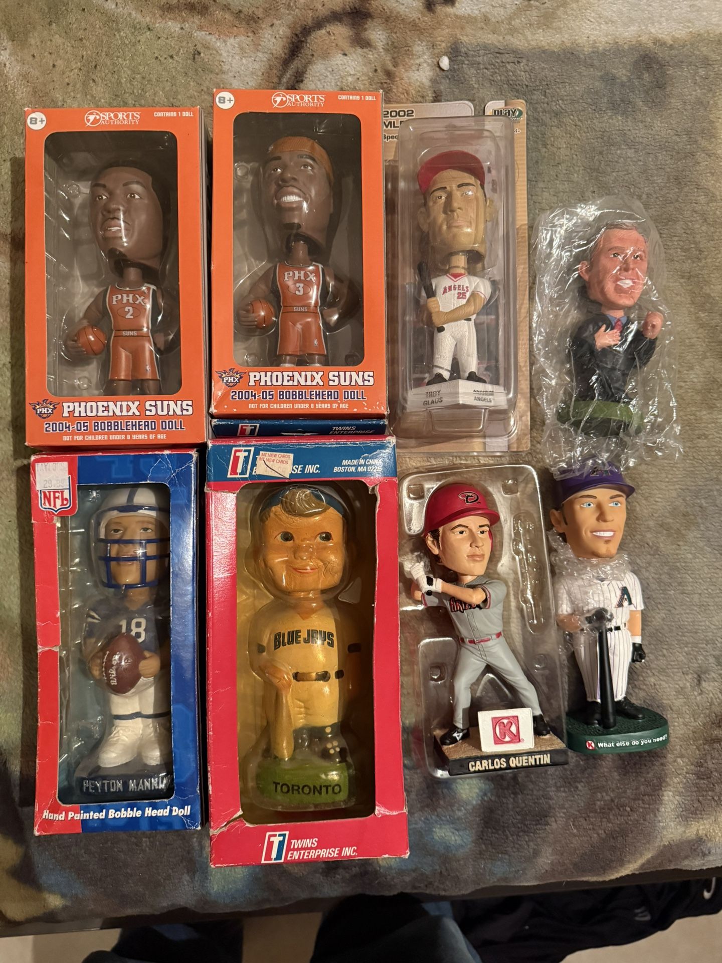 Bobble heads