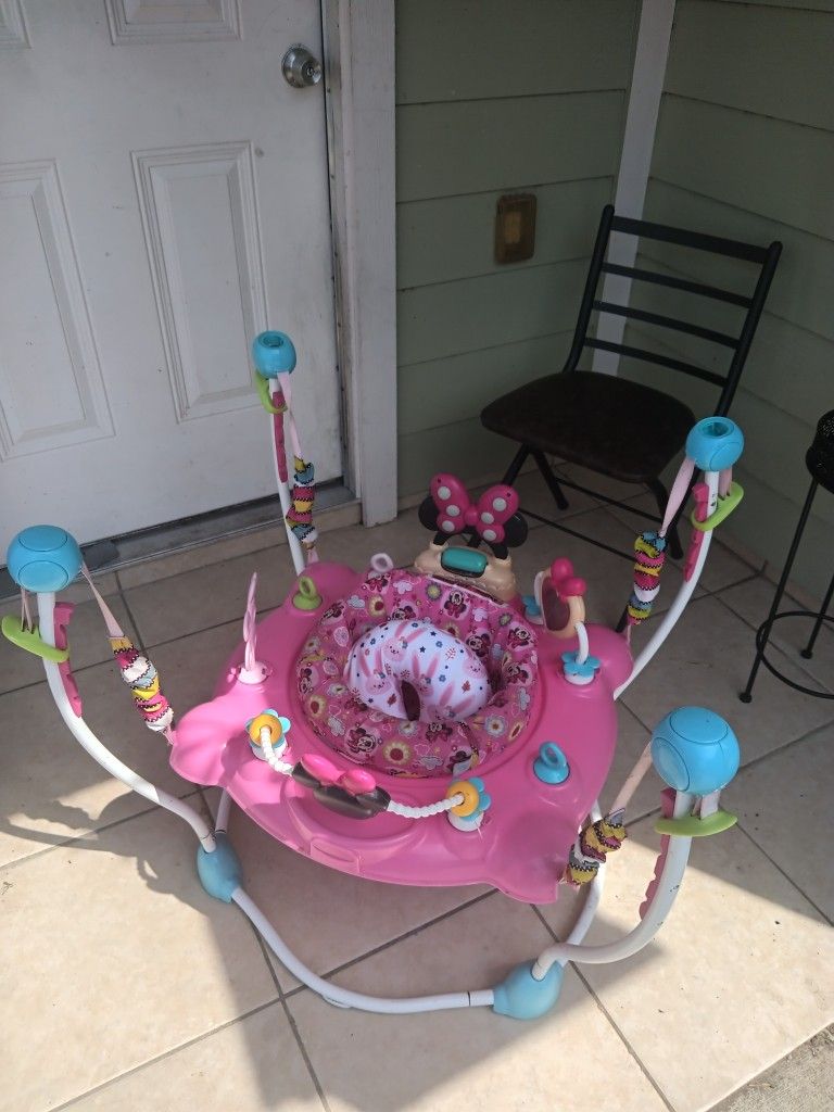 20$ Minnie Mouse Bouncer 