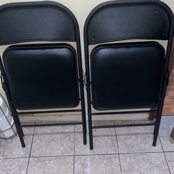 2 Brandnew Chairs