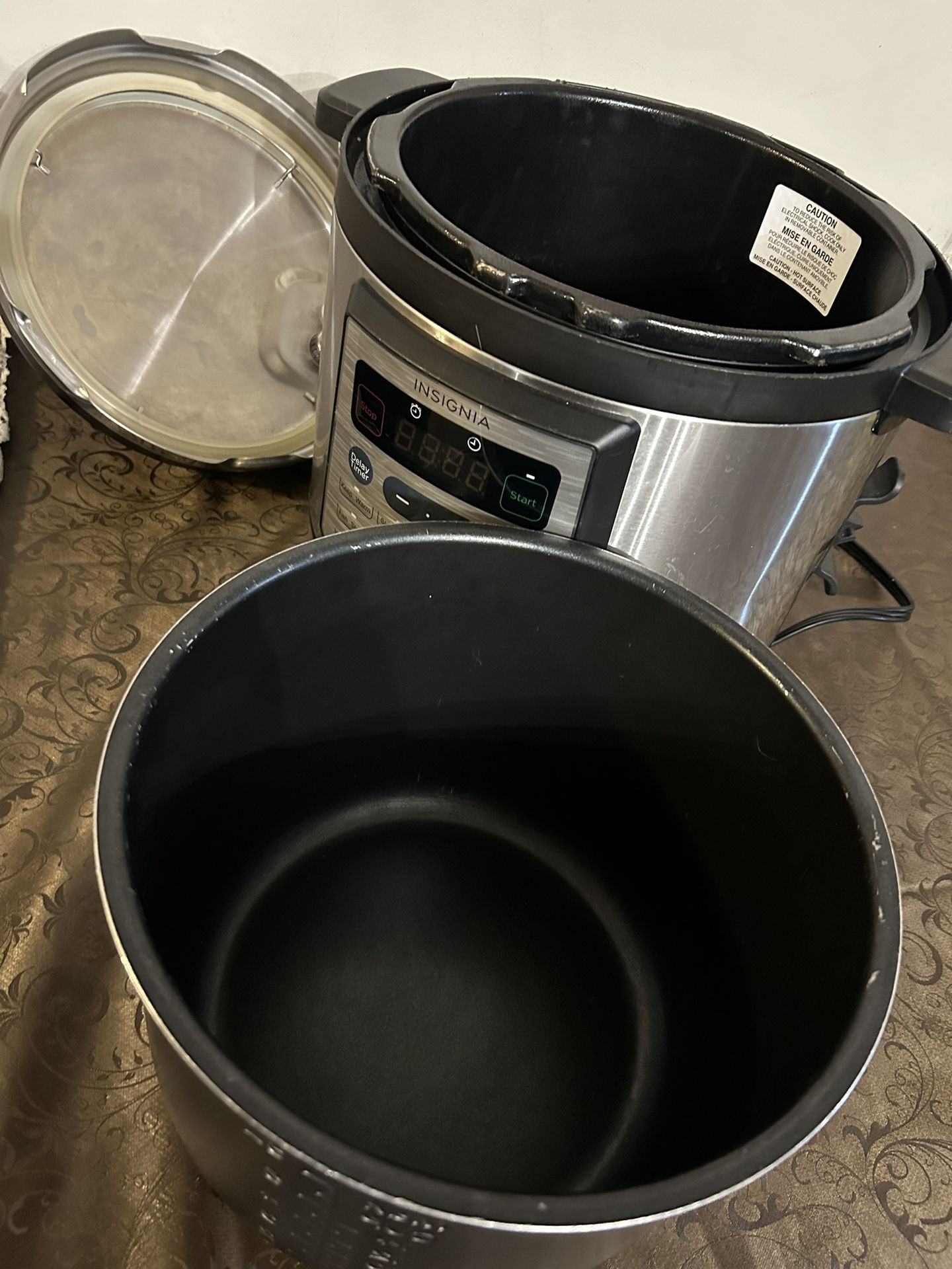 Insignia 8qt Digital Multi Cooker Stainless Steel Pressure Cooker for Sale in Oak Lawn IL OfferUp